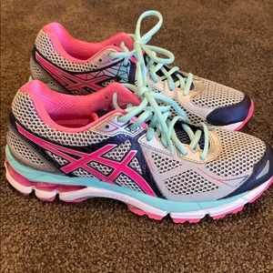 ASICS GT2000 Running Sneakers